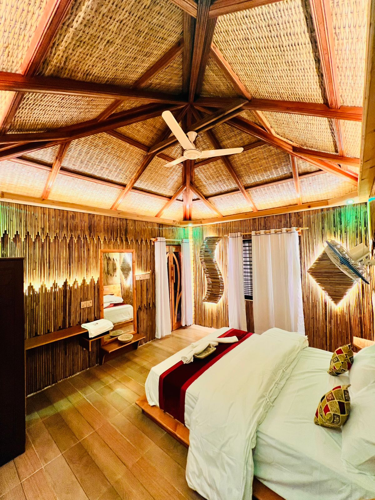 তিলোত্তমা Room Decor